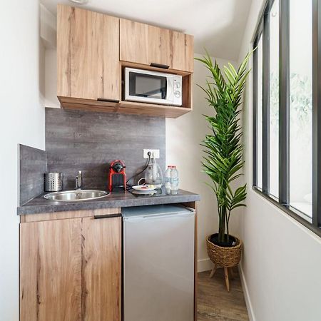 Parisian Flat With Eiffel Tower View Apartment Ngoại thất bức ảnh
