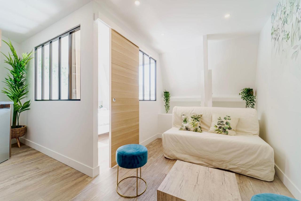 Parisian Flat With Eiffel Tower View Apartment Ngoại thất bức ảnh