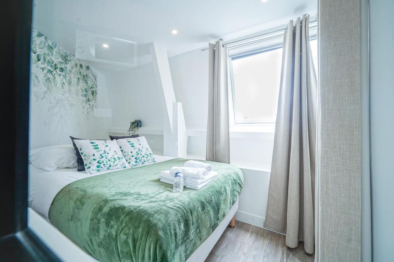 Parisian Flat With Eiffel Tower View Apartment Ngoại thất bức ảnh